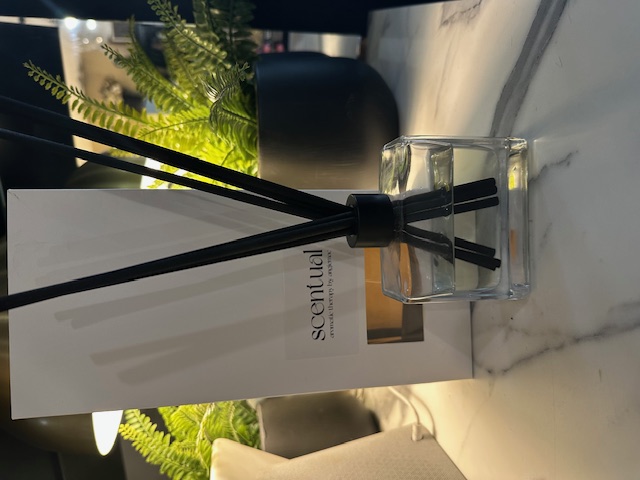 Gucci Oud Scented Reed Diffuser